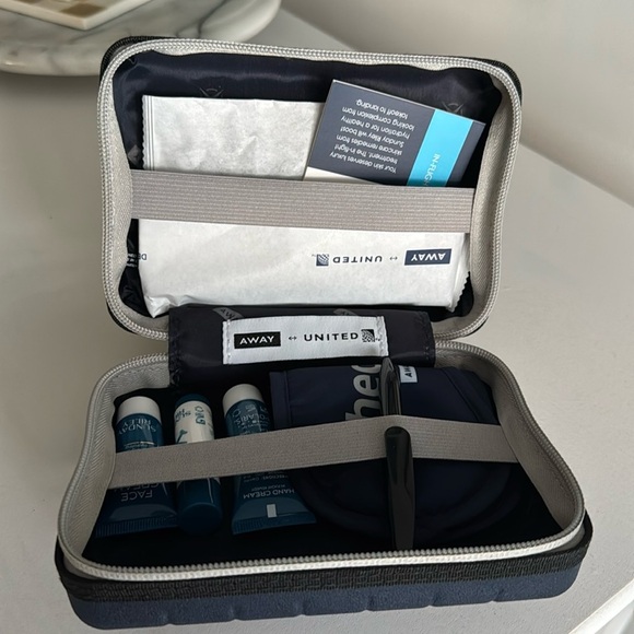 Navy Blue AWAY Collaboration with United Airlines Travel Bag with Accessories - Picture 2 of 6